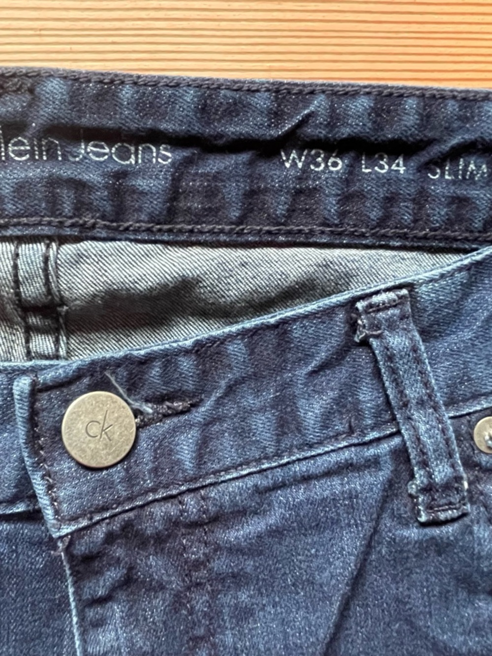 Calvin Klein Dark Wash Denim Men’s Jeans Straight Slim Fit 36/34
